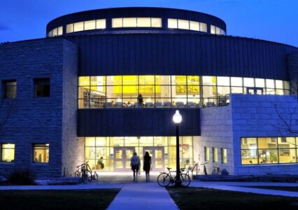 Image of Davis Library, Middlebury College, at night